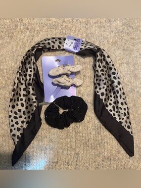 Claire’s Hair Accessories Bundle NWT Scarf Scrunchie Bow Clips Neutral Aesthetic